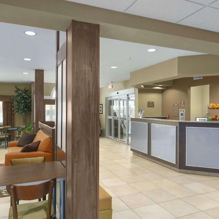 Microtel Inn & Suites By Wyndham מינוט מראה חיצוני תמונה