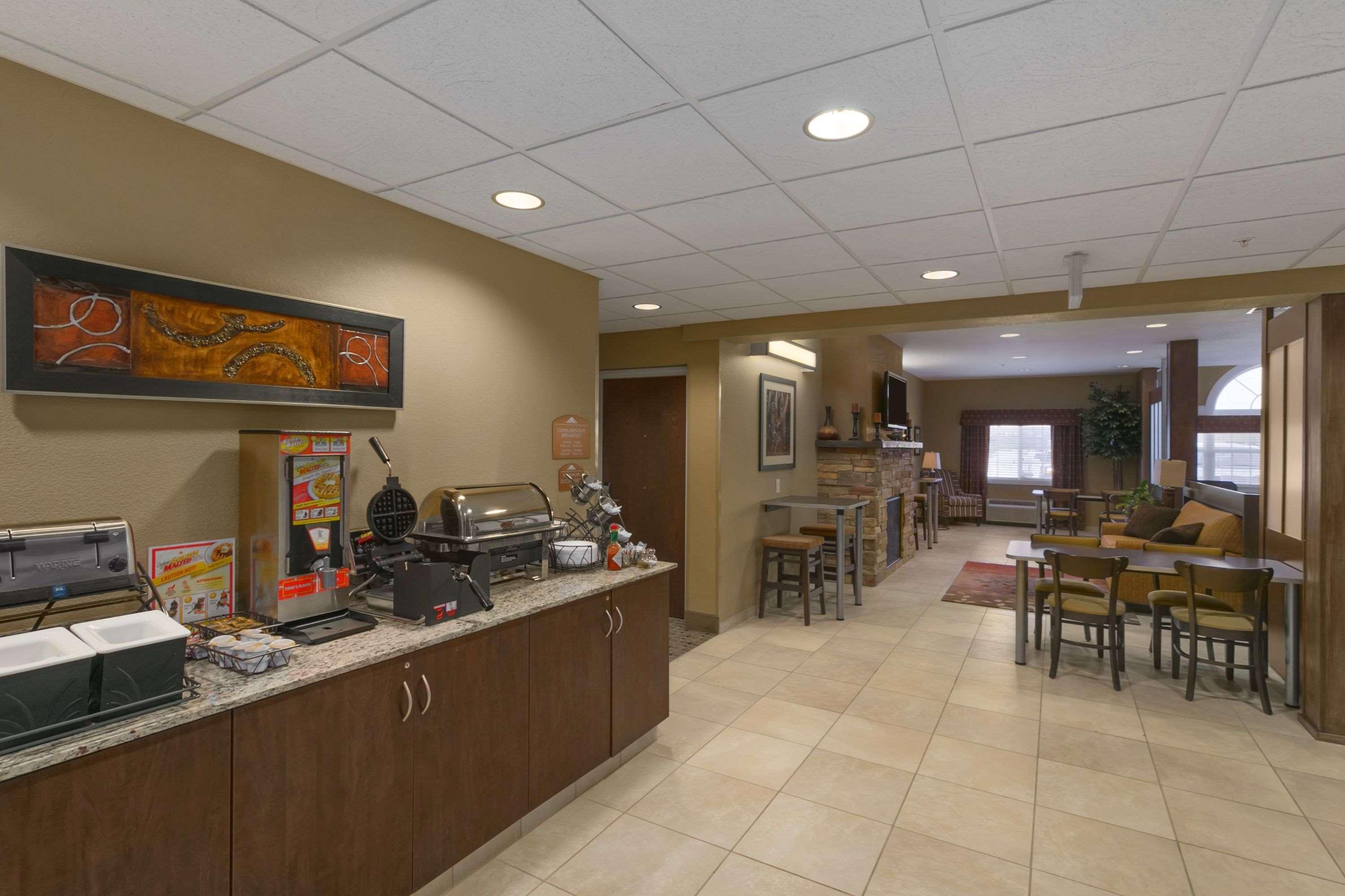 Microtel Inn & Suites By Wyndham מינוט מראה חיצוני תמונה